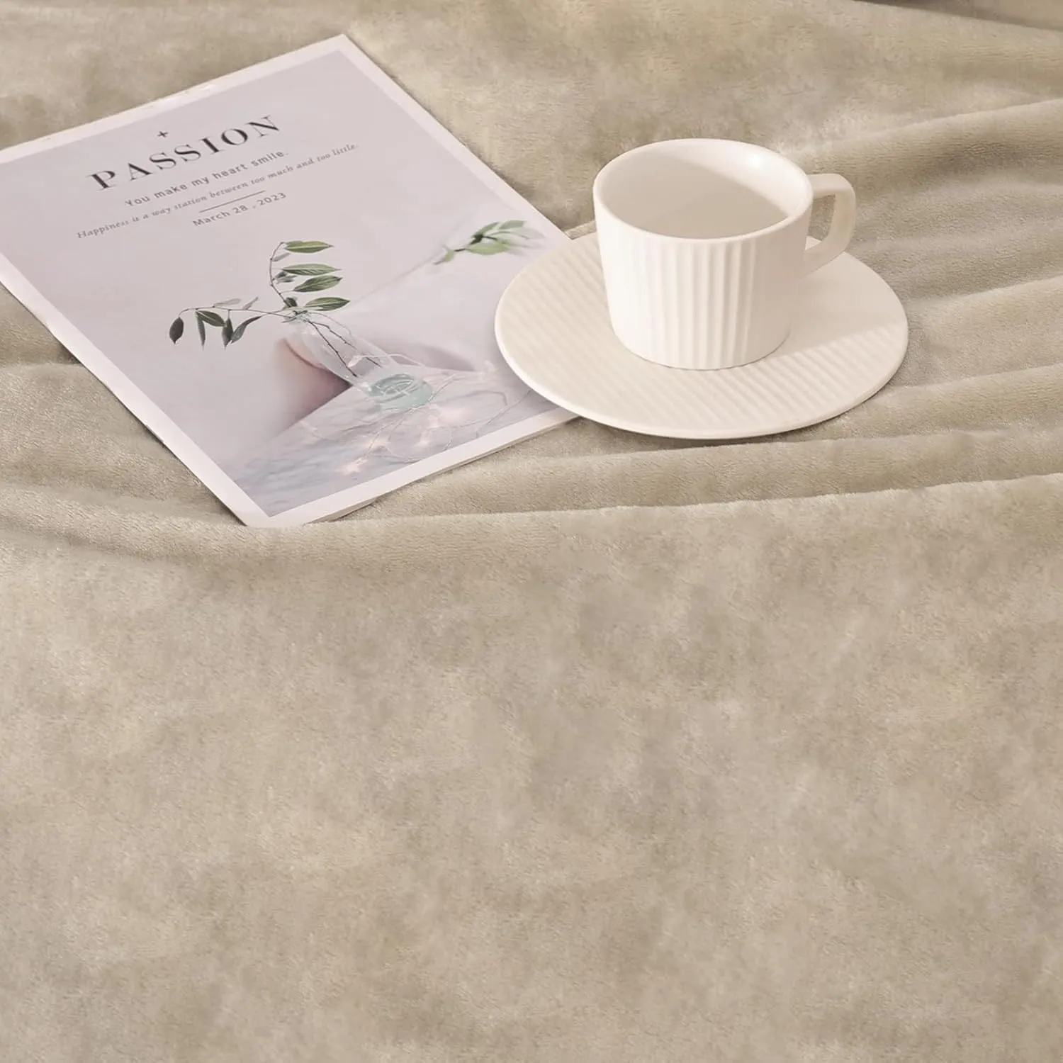 Excervent Solid Oversized Flannel Fleece Blanket (120x120 inches, Camel) Cozy Throw Blankets for Couch Sofa and Bed, Super Soft Luxurious Warm Plush Blankets for Household Living Room Bedroom