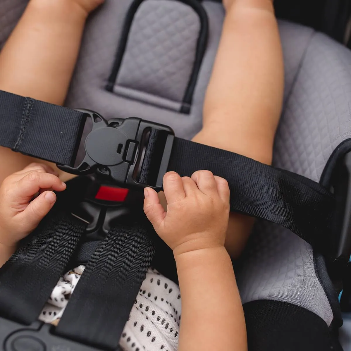universal car seat adaptor nano duo™ single belt style